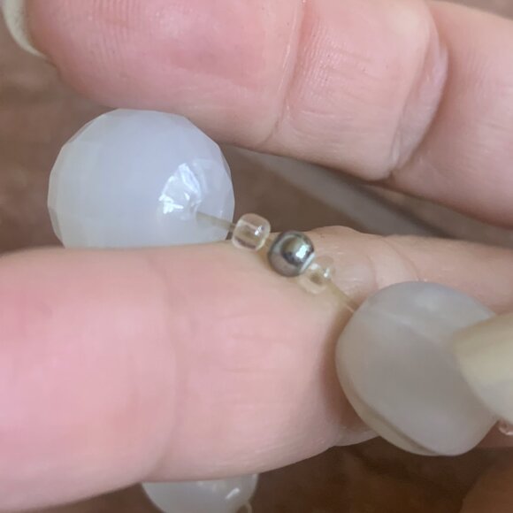 JEWELRY - Milky white textured beads stretch bracelet with silver & clear beads - Picture 8 of 8